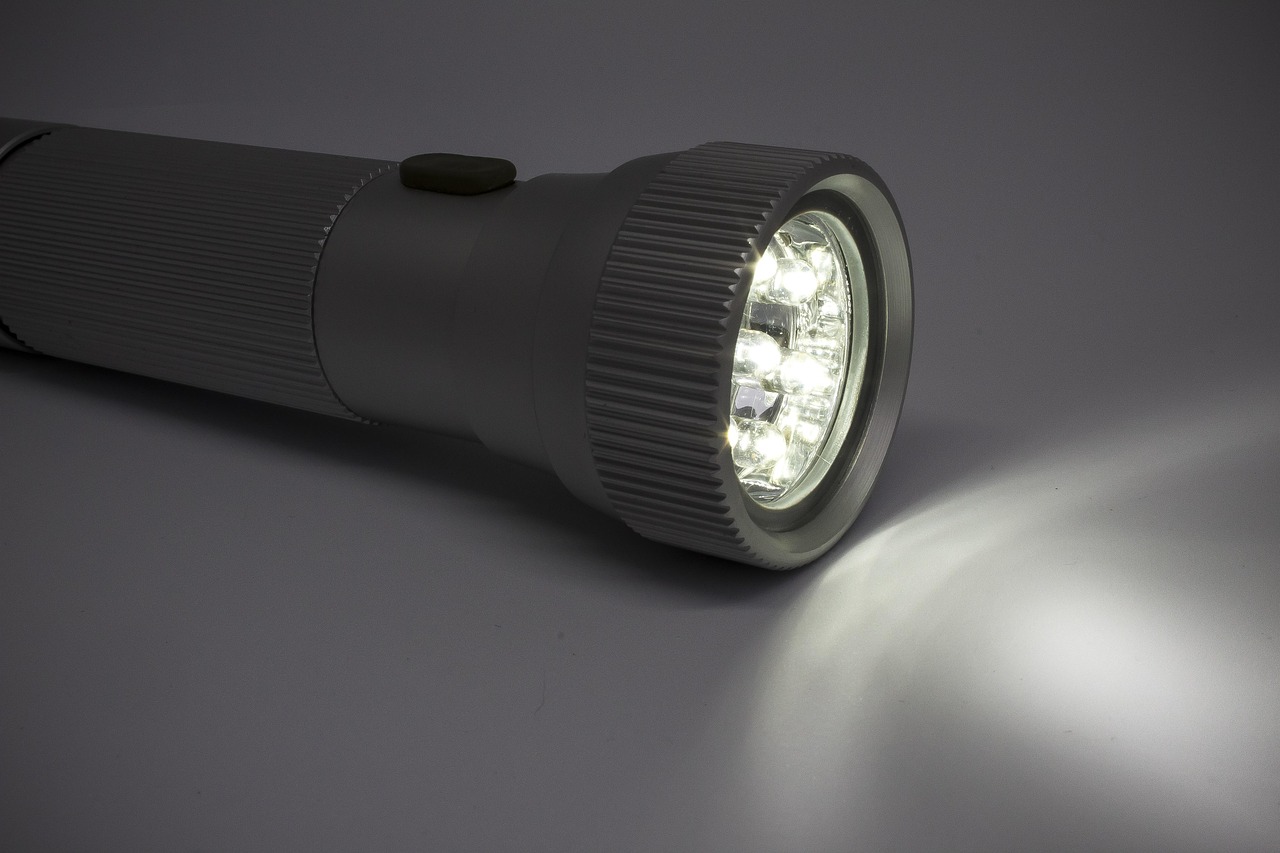 flashlight-3770623_1280